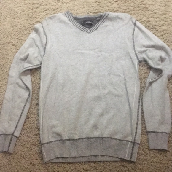 S - Athletic Fit - Buckle Black sweater - Picture 2 of 2